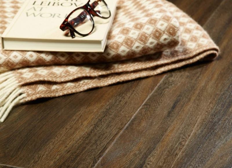 Линолеум бытовой "IVC" Woodlike Edgewood W48 (4м) — купить в Нягани