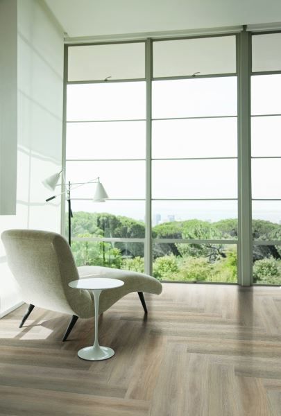 Кварцвиниловая плитка "LG" Орешник классический (1200*180*2 мм) — купить в Нягани